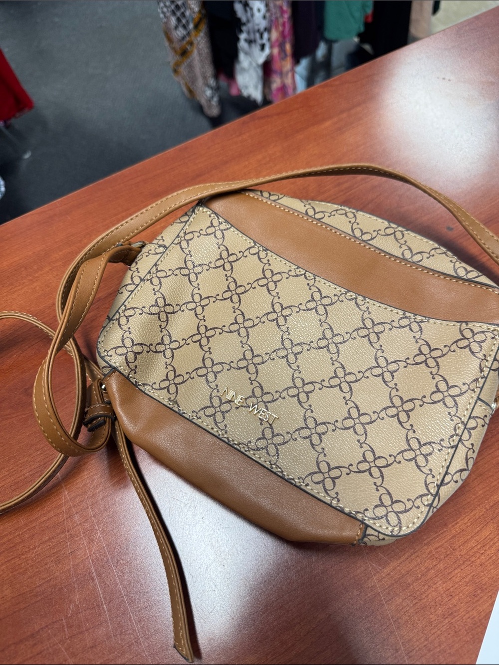 Nine West crossbody // 083058